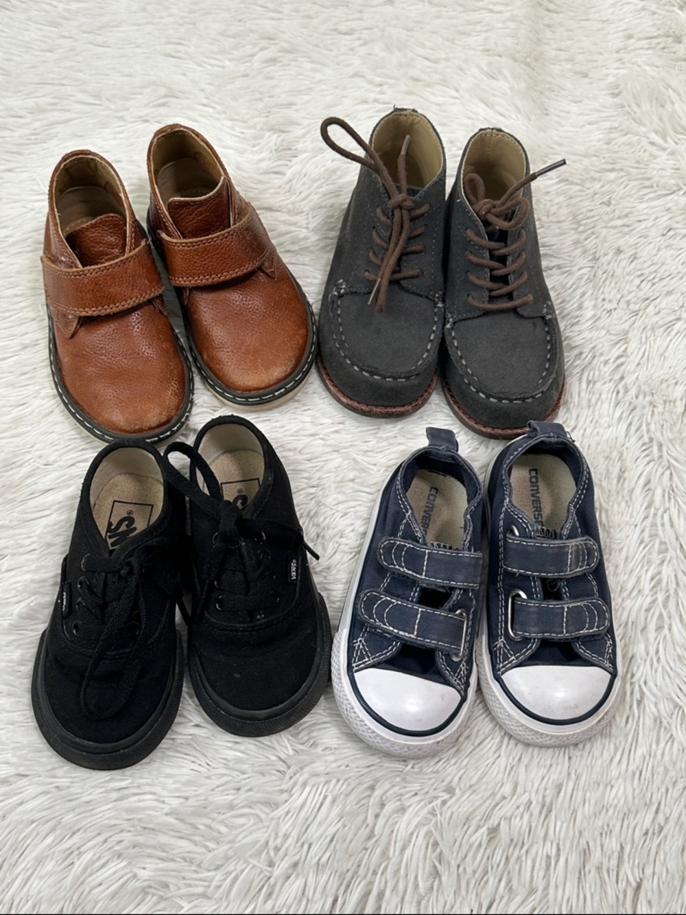 🔎 Bundle of 4 Infant Boy Shoes